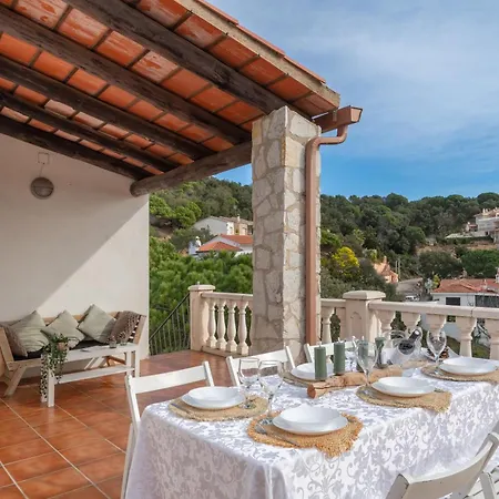 2 Homes, Pool And Beautiful Ocean View! بيت للعطل *