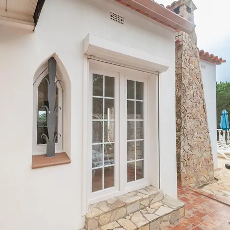 2 Homes, Pool And Beautiful Ocean View! * Lloret de Mar