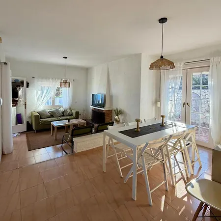 Сasa de vacaciones 2 Homes, Pool And Beautiful Ocean View! *