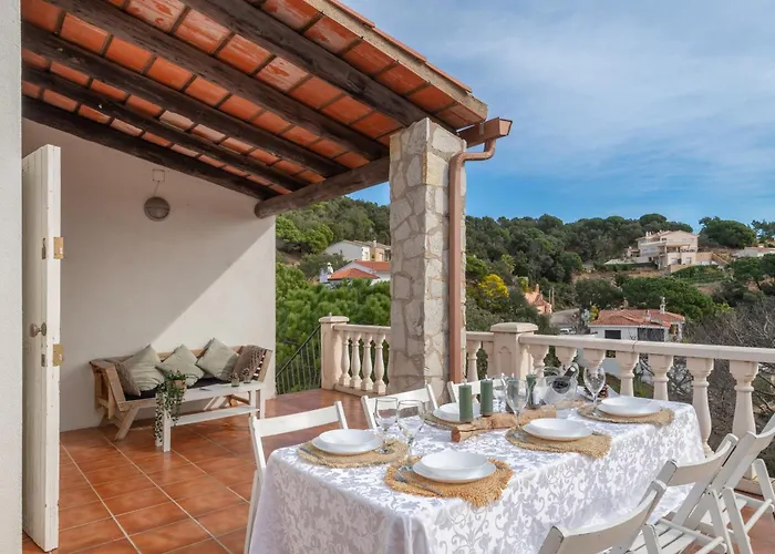 2 Homes, Pool And Beautiful Ocean View! بيت للعطل *