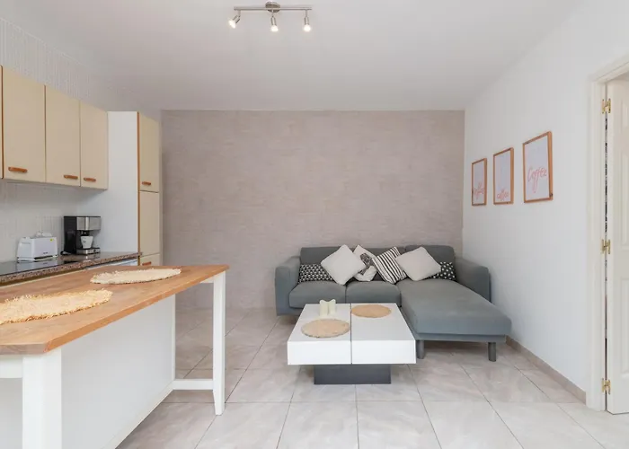 2 Homes, Pool And Beautiful Ocean View! بيت للعطل يوريت دي مار