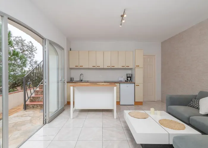 بيت للعطل 2 Homes, Pool And Beautiful Ocean View! يوريت دي مار