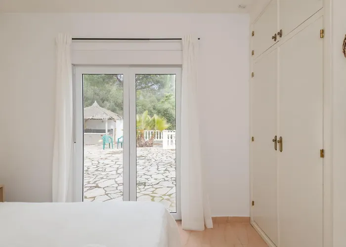 2 Homes, Pool And Beautiful Ocean View! بيت للعطل